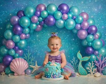 Arco di palloncini a tema sirena per il servizio fotografico "Cake Smash", sfondo per compleanno a tema sottomarino, palloncini blu e viola acquamarina, primo compleanno a tema oceano per bambina.