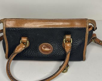 Bolso bandolera vintage de cuero Dooney & Bourke AWL azul marino y marrón claro, fabricado en EE. UU.