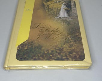 Álbum de recuerdos de boda Hallmark vintage de 1972 con caja, sin usar.
