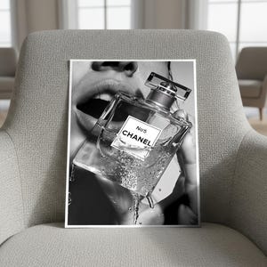CHANEL シャネル 香水 N°5 キャンバスアート art インテリア Chanel No5 Art - Etsy