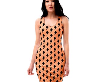 Vestido ajustado con estampado integral: microfibra, elasticidad en cuatro direcciones, prenda que no pasará desapercibida.