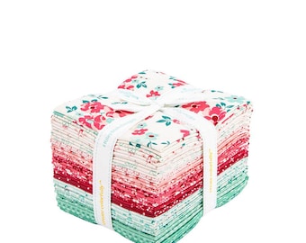 Berry & Sage Fat Quarter Bundle, 21 Pcs