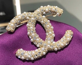 Chanel CC Logo Brooch Gold Tone Pearl Rhinestone Embellished Statement Pin