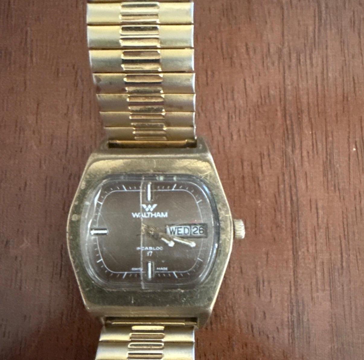 Vintage 安値スタート！！ USED 1970年代 WALTHAM Maxim VIP
