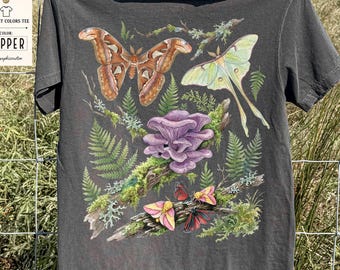 Floral Moths Botanical Shirt, Vintage Moon Moth Comfort Colors Tee, Cottagecore Wildflower Graphic Tshirt, Nature Lover Gift