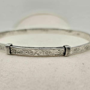 Vintage Sterling Silver Children’s Adjustable Bangle Bracelet • 1950s–60s Engraved Floral Pattern