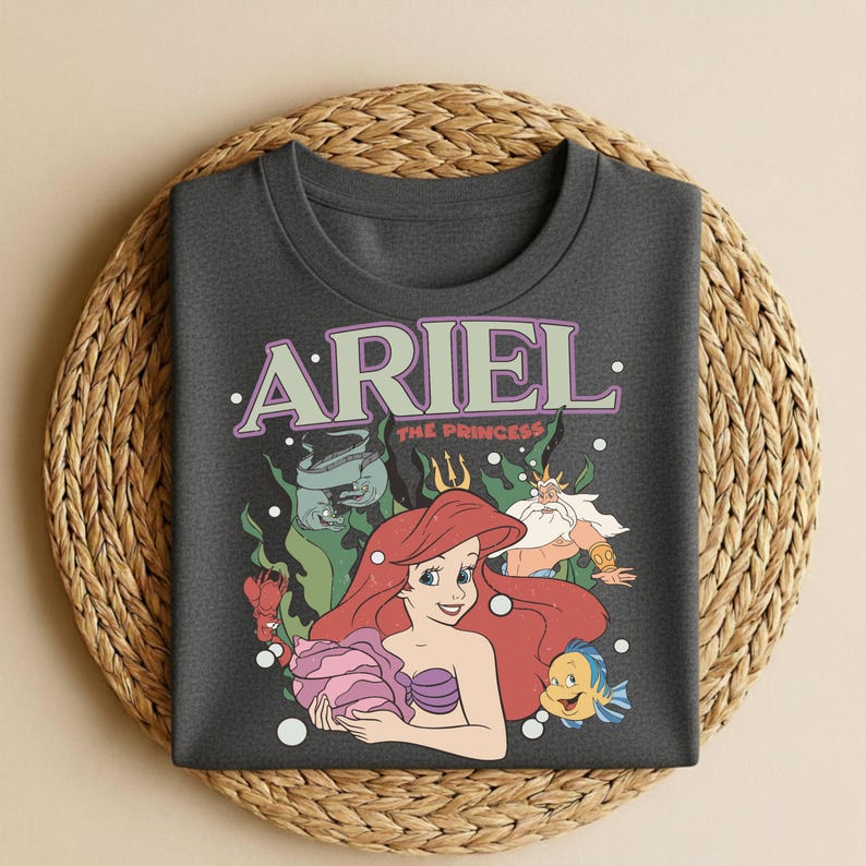 Camiseta de Ariel de Disney, camiseta infantil de La Sirenita, camiseta de la princesa Ariel para niñas pequeñas, camiseta para viaje a Disneyland para niñas, camiseta de regalo floral de Ariel, camiseta de Ariel imagen 1