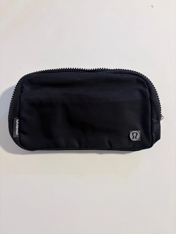 lululemon black everywhere belt bag 1l Peloton Apparel Bag dimensions Lululemon Everywhere Belt Bag 1L