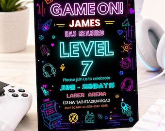 Producto digital / Folleto de cumpleaños "Level Up" / Es divertido ser mayor / Diseño neón / Invitación digital / Plantilla de Canva