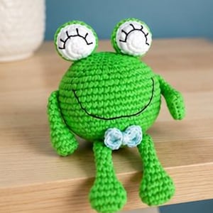 Crochet Keychain Frog Amigurumi PDF Free Pattern | Mini Froggy Bag Charm | Crochet Keychain Frog Amigurumi PDF Free Pattern