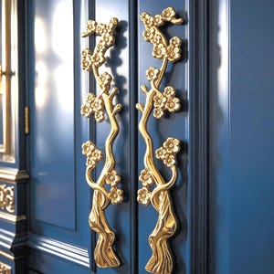Handcrafted Plum Blossom Branch Brass Handle – Elegant Nature-Inspired Cabinet Pull, Warm Home Decor, Perfect Housewarming Gift