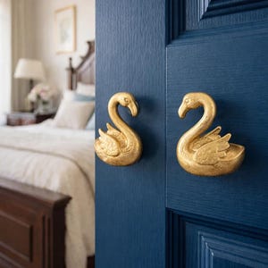 Flamingo Brass Cabinet Handle, Handmade Bird Drawer Pull, Tropical Nature-Inspired Hook, Warm Organic Home Decor, Housewarming Gift