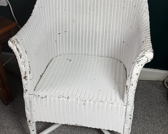 Sillón vintage Lloyd Loom de mimbre blanco, estilo años 30 y 40, estampado.