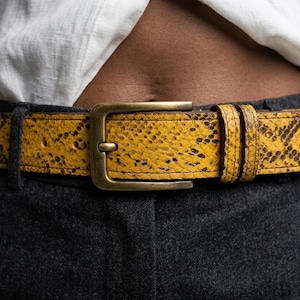 Cinturón de piel amarilla con relieve de pitón – Piel de vacuno auténtica, hebilla dorada