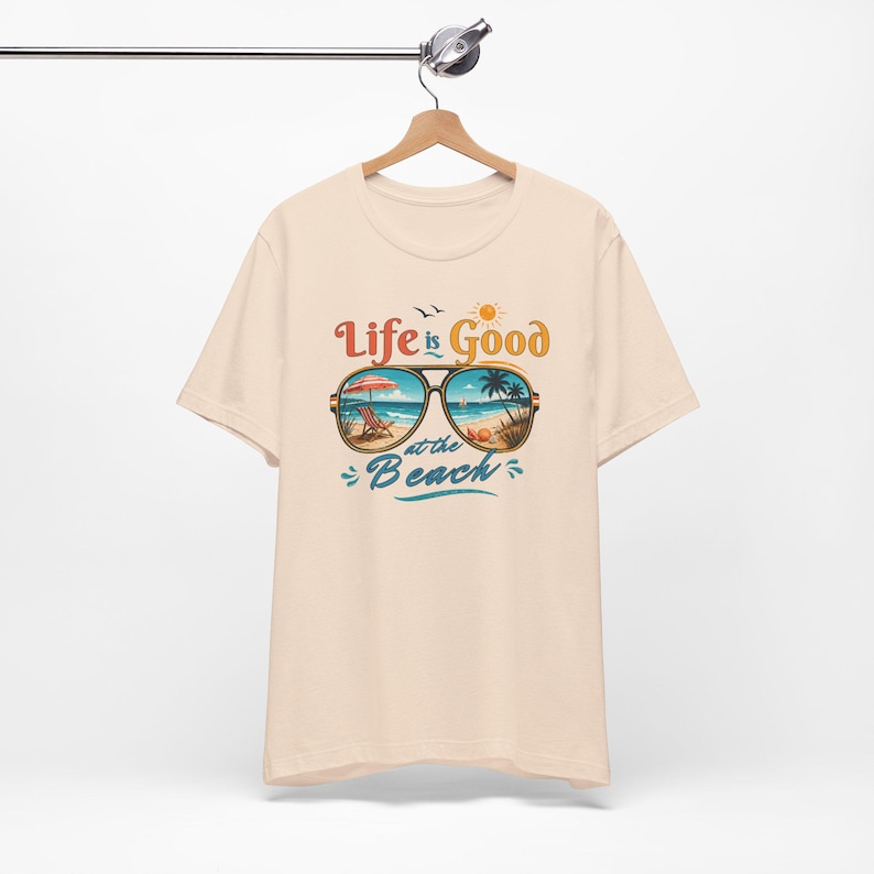 La vita è bella in spiaggia, maglietta estiva retrò, regalo per gli amanti della spiaggia, maglietta per le vacanze, maglietta grafica da donna, outfit estivo immagine 5