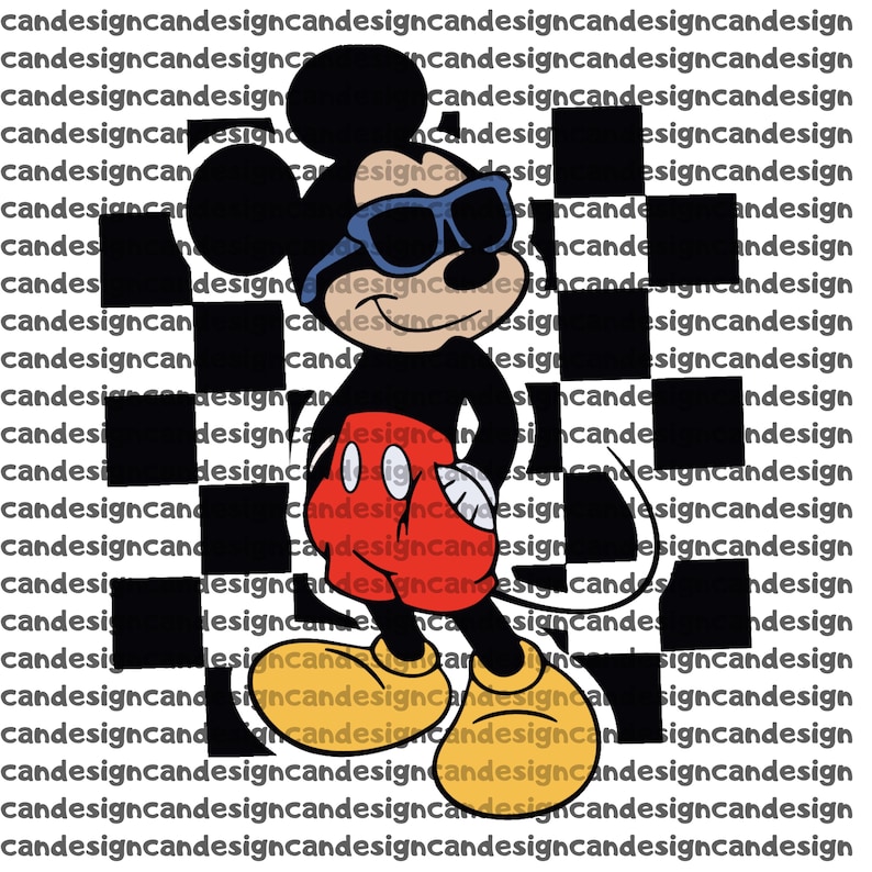 Pu&ograve; includere: Un'illustrazione di Topolino con occhiali da sole blu, pantaloncini rossi e scarpe gialle. Lo sfondo presenta un motivo a scacchiera in bianco e nero e il testo ripetuto "candesign".