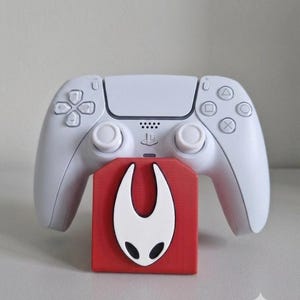 Fantasy Controller Stand, 3D Printed Gaming Display Holder, Mask Character Controller Dock, Gamer Desk Organizer
