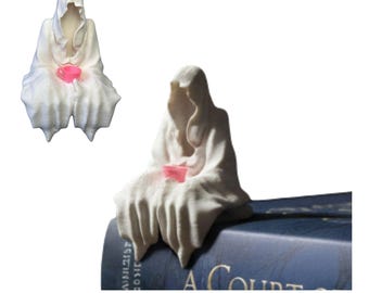 Sitting Ghost Figurine – Cloaked Spooky Shelf Sitter with Cup
