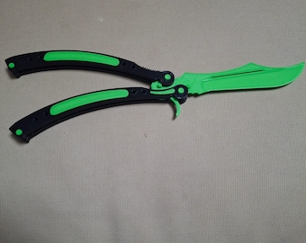 Butterfly Knife Trainer – Safe Balisong Practice Tool – Green & Black Fidget Toy – Folding Trainer Knife Prop – Gift for EDC Fans