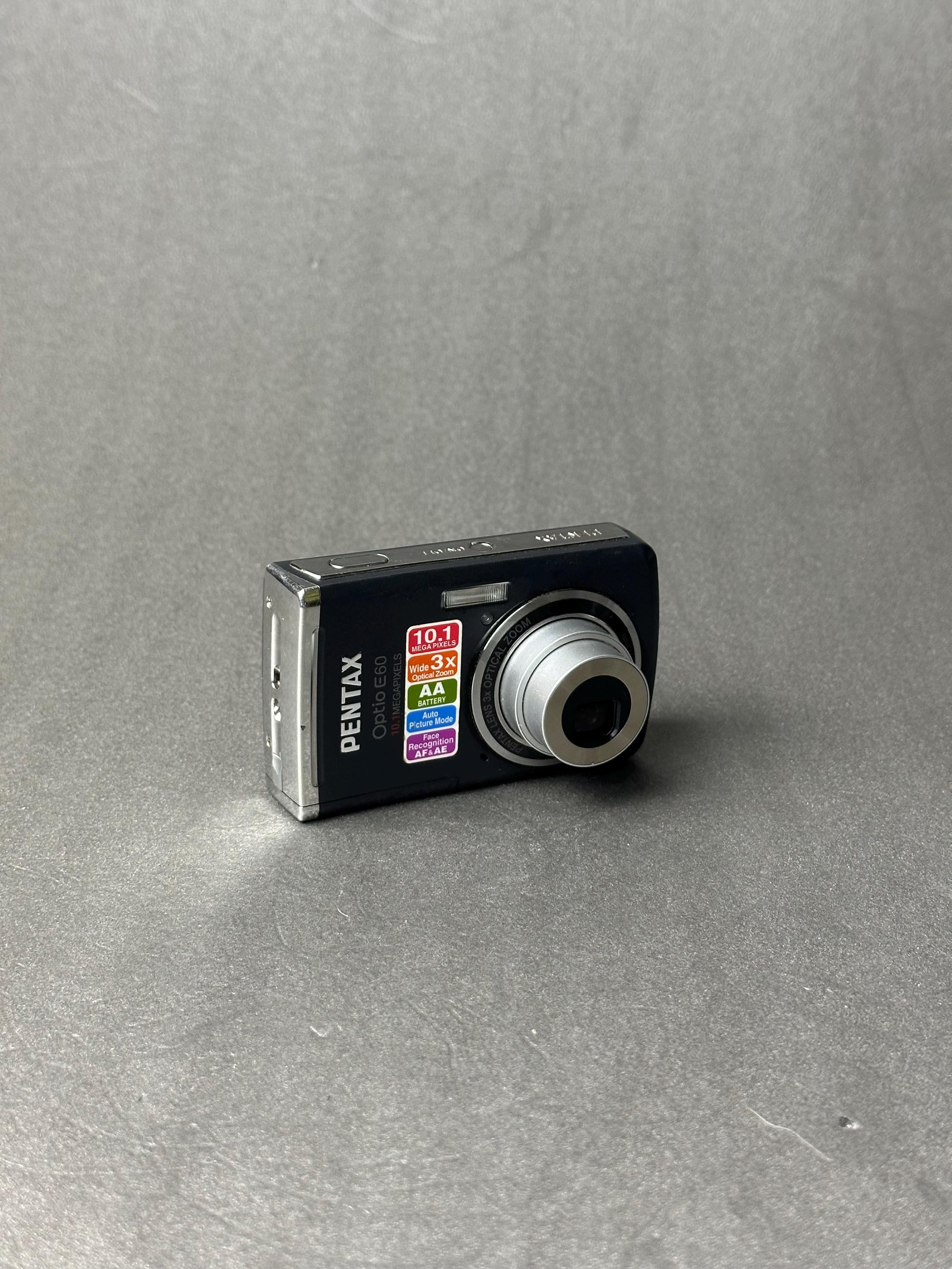 ペンタックス Optio E60 デジタルカメラ 10MP コンパクトポイント