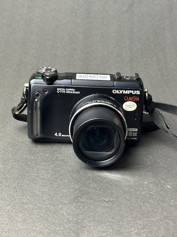 Olympus C-770 Ultra Zoom Digital Camera Excellent Condition CCD