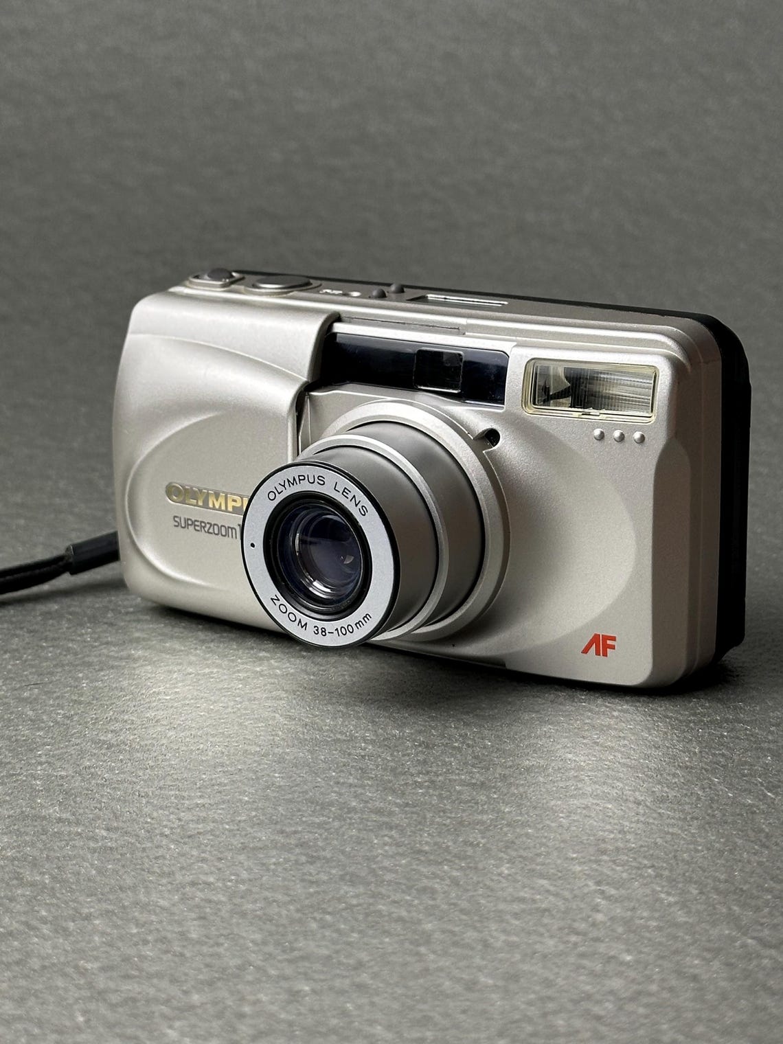 Olympus Superzoom 100G 35mm Film Camera Compact Zoom Tested Working, photo 3 sur 5