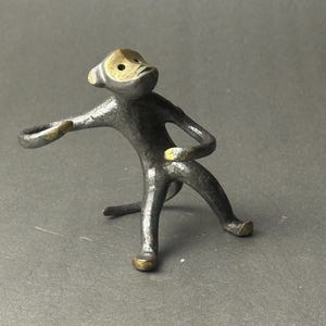 Figura vintage de mono de hierro fundido Kasli, escultura soviética de metal URSS