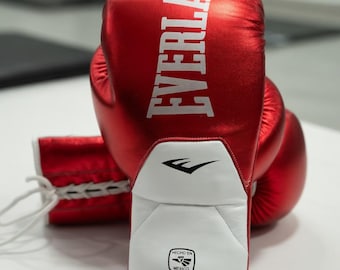 Red Everlast Boxing Gloves, Premium Leather Training Gear for Heavy Bag and Sparring