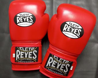 Cleto Reyes Boxing Gloves, Authentic Black Cowhide Leather Sparring and Training Gloves