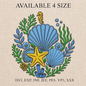 Peut inclure: Motif brodé avec une étoile de mer jaune, des coquillages bleus et un hippocampe jaune, entouré d'algues et de fleurs vertes et bleues. Le texte "AVAILABLE 4 SIZE" est en haut. Le texte du bas comprend "DST, EXP, INF, JEF, PES, VP3, XXX".
