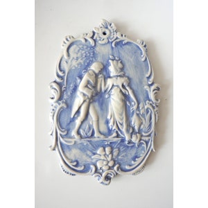 Vintage 70s Blue Victorian Couple Cameo Wall Plaque/ Ceramic Textured 3D Wall Plaque/ Romantic Home Decor/ Baroque Renaissance Neoclassical