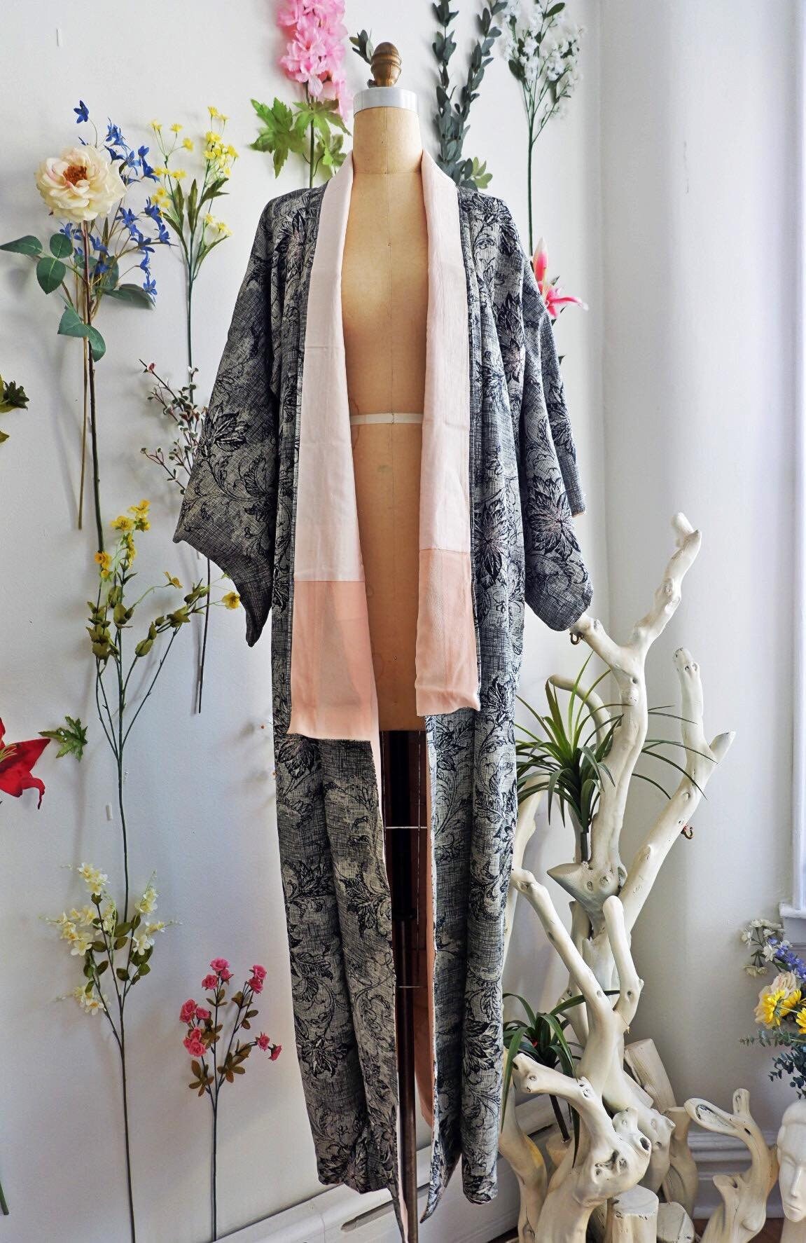 Vintage 70s Black and Pink Japanese Floral Silk Kimono Robe Vintage 70s Black and Pink Japanese Floral Silk Kimono Robe