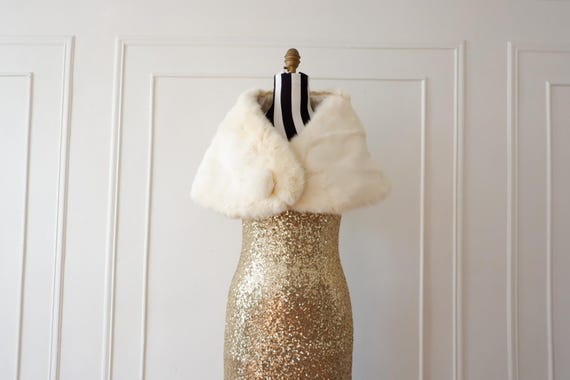Vintage 60s Ivory Rabbit Fur Shawl Winter Cape