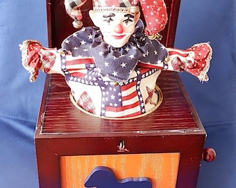 Caixa de Música Jack-in-the-Box Vintage com Palhaço Patriótico: Decoração Americana