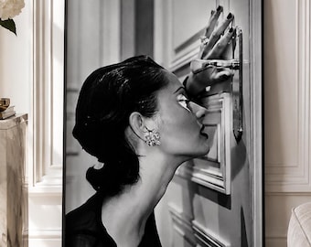Vintage Glamour Woman Print, Black and White Fashion Photography, Old Money Decor (Poster)