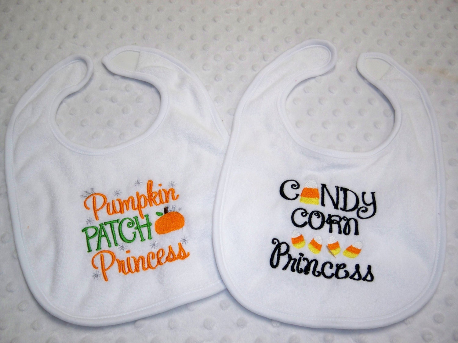 Set of 2 Halloween Trick or Treat /& Pumpkin Baby Bibs