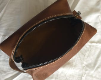 Small Leather Dopp Kit