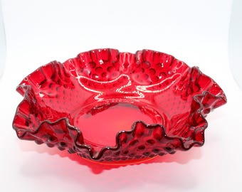 Fenton Red Hobnail Bowl, misa na cukierki z falbanką na krawędzi, vintage, szklana, 8 cali, Ruby Glass, USA