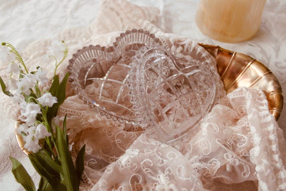 Vintage Mikasa Tender Love Crystal Heart Jewelry Box, Lidded Crystal Trinket Dish