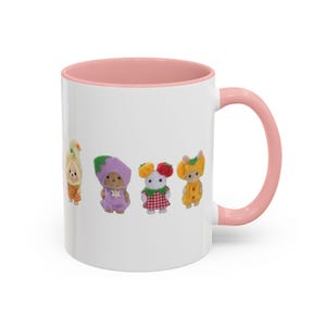 Calico Critters Sylvanian Families Ceramic Mug, Pastel Food Dress Up Characters imagem 3