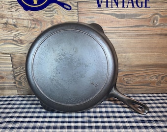 Lodge Single Notch Non-numbered #7 Skillet Restored
