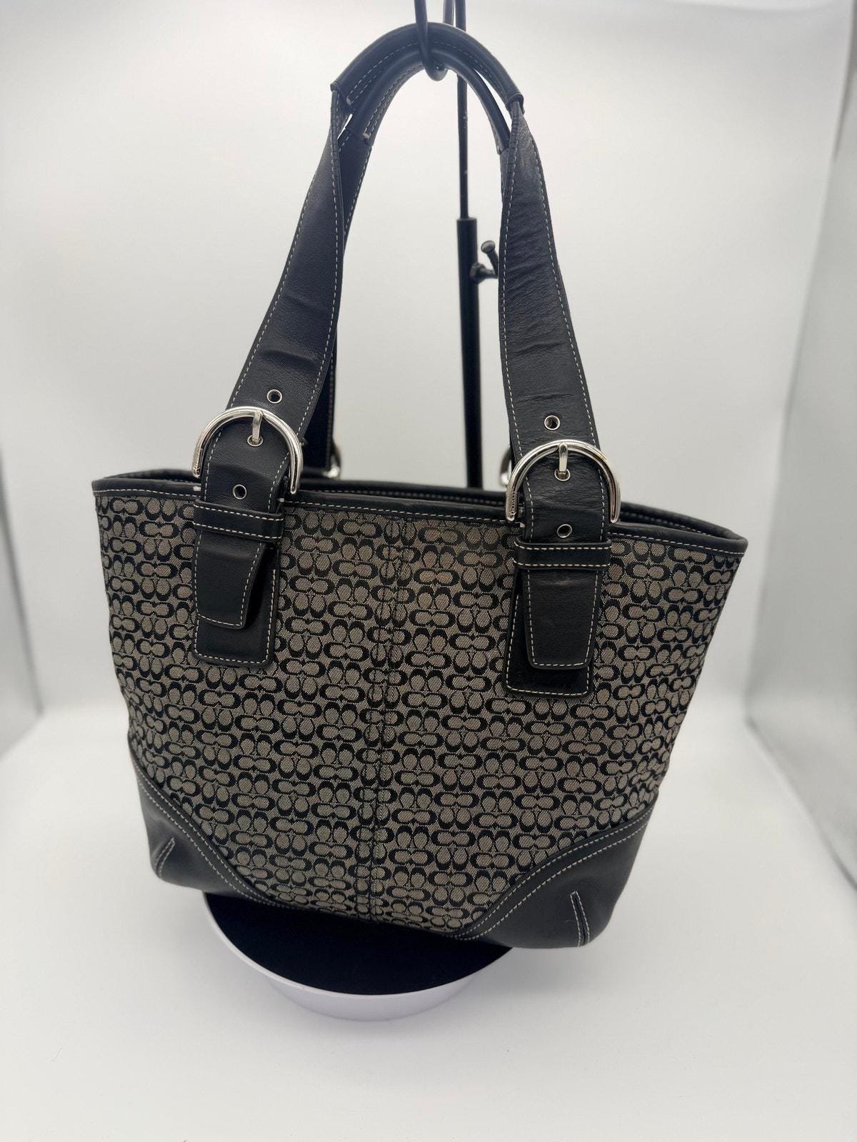 バッグ Coach Soho Signature Tote bag Black y2k Vintage Coach Soho Signature Tote Bag – Black Grey Y2K Canvas