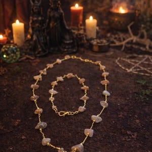 Strawberry quarts necklace and braclet set.