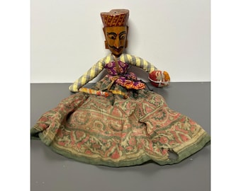 Antyczna indyjska marionetka (19 cali) ręcznie rzeźbiona na sznurku z drewna, dekoracja ludowa