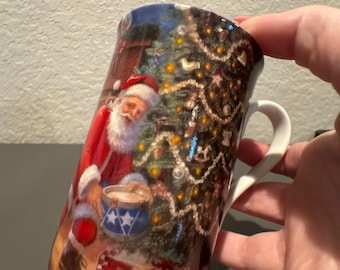 Taza navideña Lenox "El viaje de Santa Claus" usada, "Entrega especial" - 11,4 cm (4,5")