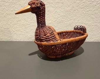 VTG Wicker Duck Basket - Handwoven Rattan Storage / Decor - Brown w/ Wooden Beak