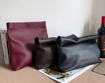 Clutch de couro legítimo com fecho de enrolar, bolsa minimalista, ideal para o dia a dia e para ocasiões especiais.