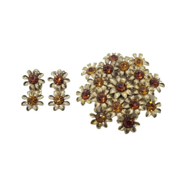 Vintage Gold Brooch Earrings Set Red Rhinestone M… - image 1