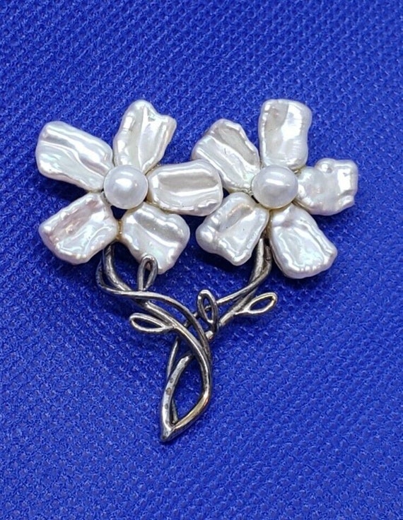 Vintage Brooch Genuine Pearl Flowers Bouquet Petal