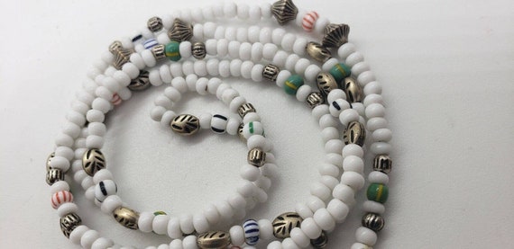 African Trade Bead Glass Vintage Necklace White M… - image 5